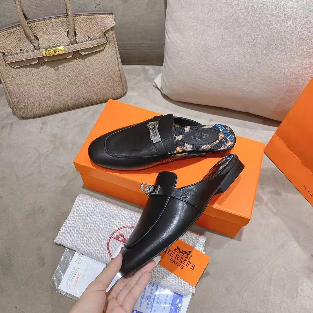 👟👟Ex-factory price 440👟👟Hermes/Hermes new kelly buckle sandal mule shoes for women flat toe lazy shoes and half slippers😄😄😄 Fabric: calfskin lining: sheepskin lining/3D floral cloth🌸🌸🌸 Code number: 35 36 37 38 39 40 41 Color: Black White Brown Outsole: Anti-leather pattern rubber outsole